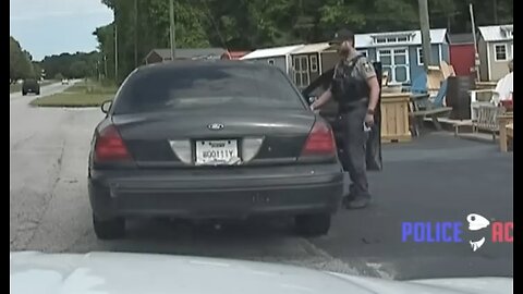 Cop Tells Man Don't Grab or Reach For Anything Then A Shootout - HaloNews