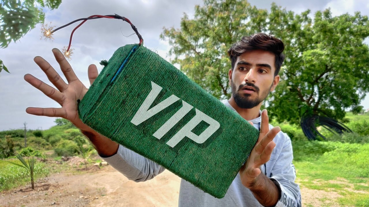 कमाल कर दिया इस बड़े VIP ने । Big VIP Underwater Experiment