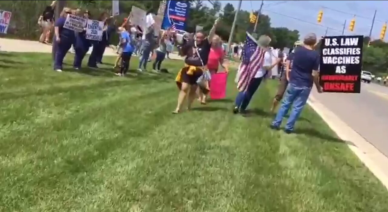 'My body, my choice' protesters say of COVID-19 vaccine mandate at Henry Ford Health System