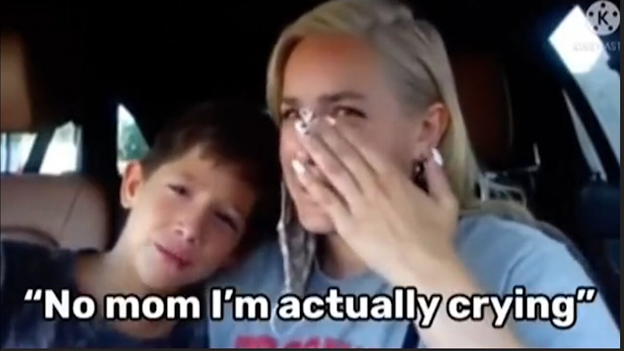 Mom forces her son to take a thumbnail for her YouTube channel just after his dog died