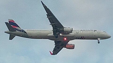 Airbus A321 PT-XPQ vindo de Guarulhos para Fortaleza,A321 PT-XPQ coming from Guarulhos to Fortaleza