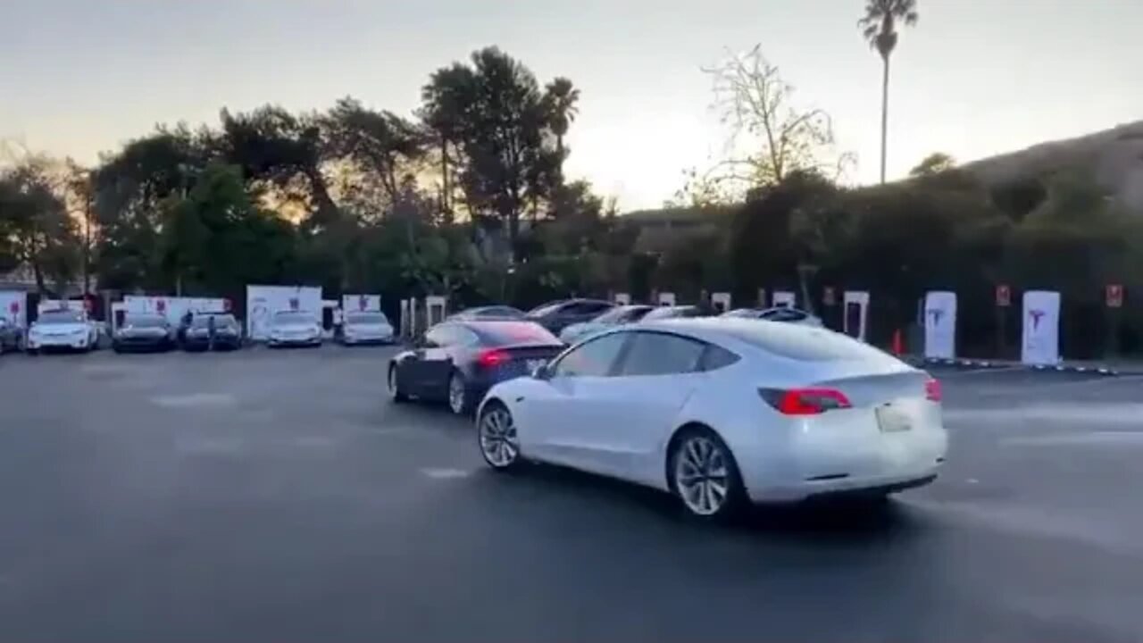 Tesla Charging Queue In California