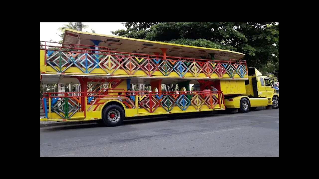 BONECOS DA CARRETA DA ALEGRIA DANÇANDO OS SEUS MELHORES PASSINHOS, FOFÃO, O MÁSKARA, BEN10, PATATI