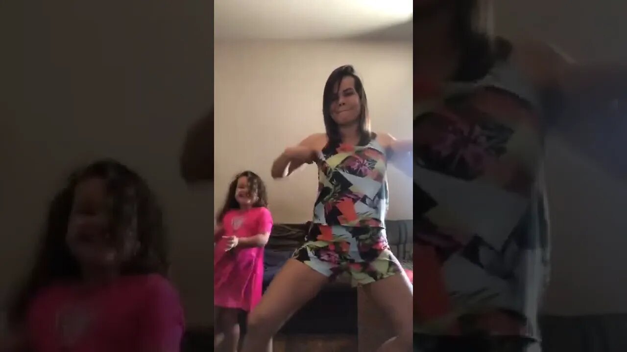 VIRALIZOU NO TIKTOK #dancinha #mãeefilha #fyp #viralvideo #meme #shorts