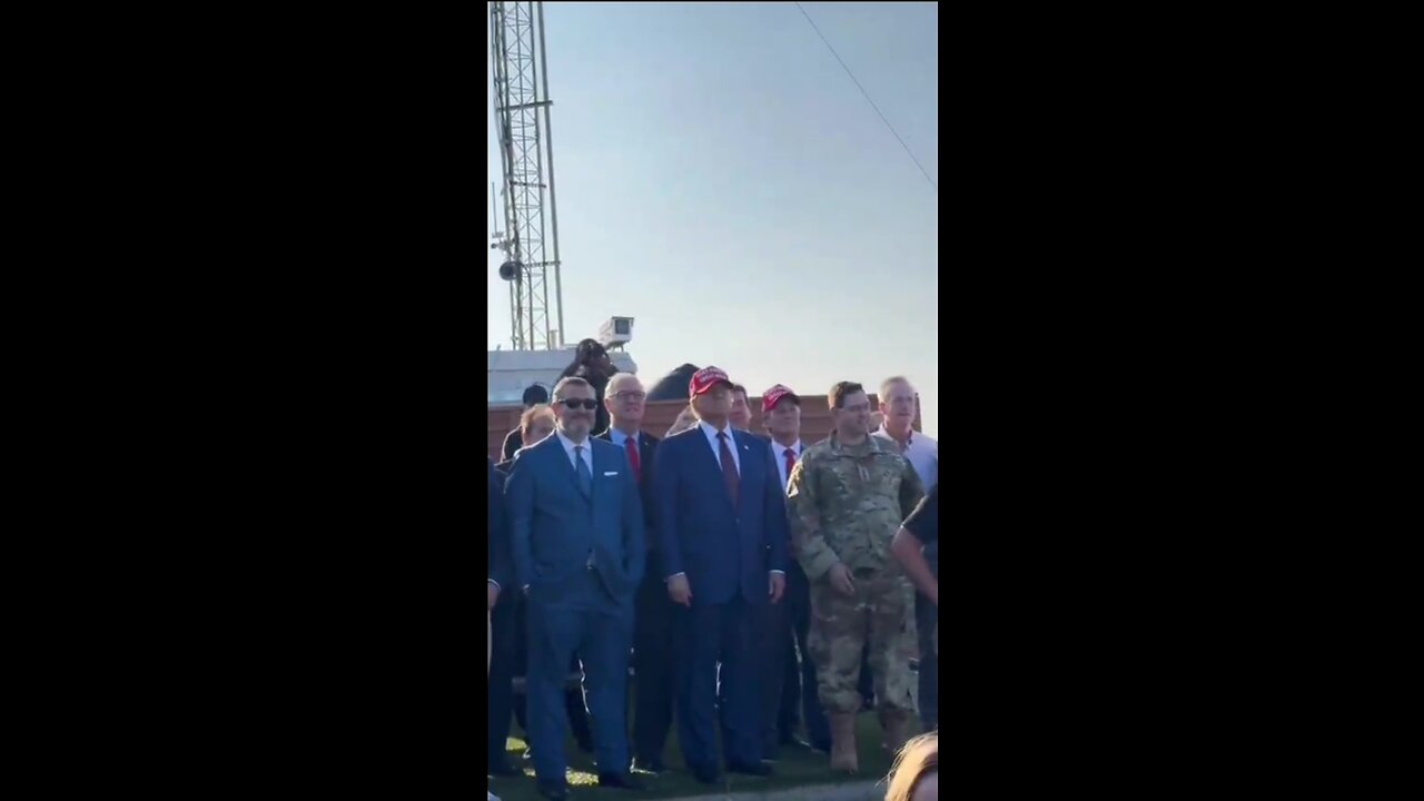 Trump and Elon Watch SpaceX 6th Flight Test Launch🚀