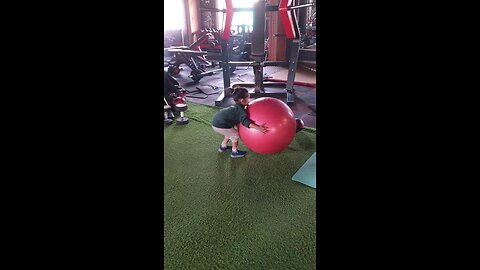 little girl baby in the gym😍