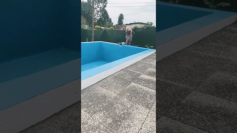 Swimming pool Blau