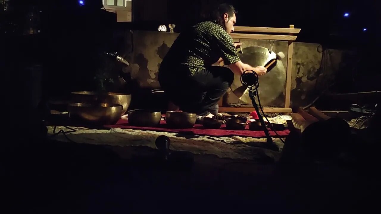 אייל עמית - גונג