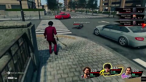 Briguem na Calçada! - Alguém foi atropelado por um carro em combate - Yakuza: Like A Dragon