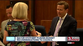 Mayor Stothert pushes 2020 recommendations budget to city council