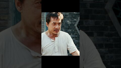 He hung and dropped his jacket 1000 times to master Kung Fu😮