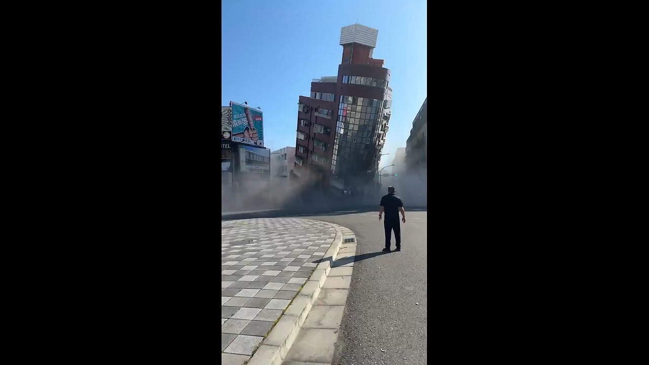 Insane footage of building collapse after 7.5 earthquake in Taiwan