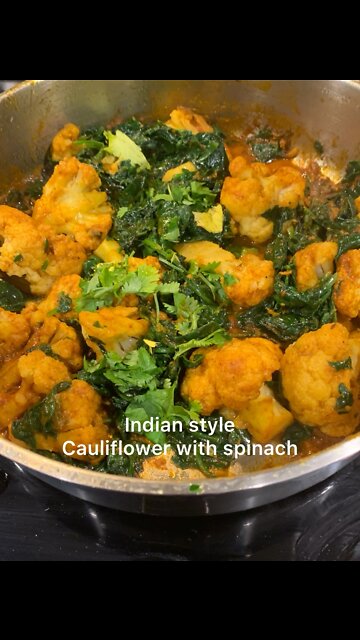 How to make Palak Gobi Sabzi Recipe (Indian Style Cauliflower with Spinach)