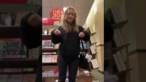 BOOKSTORE TOMFOOLERY