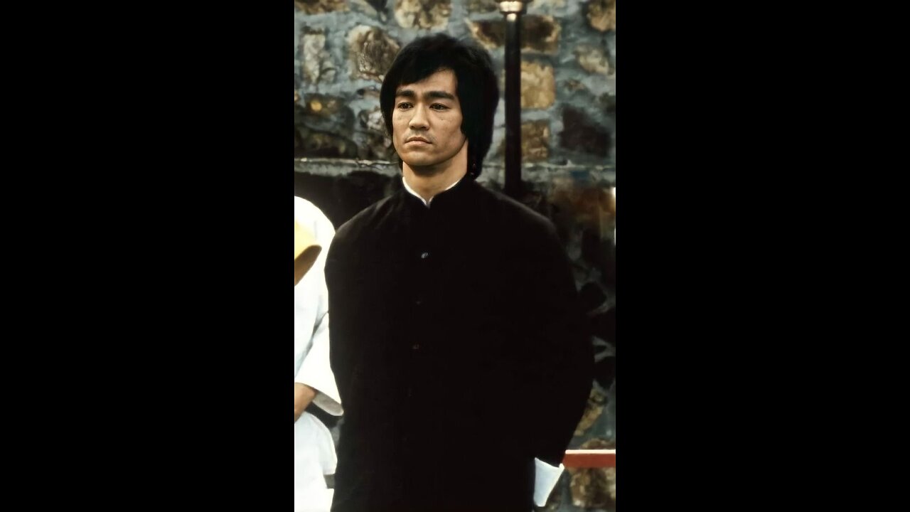 Cross kick Studio Films Bruce Lee Enter the Dragon