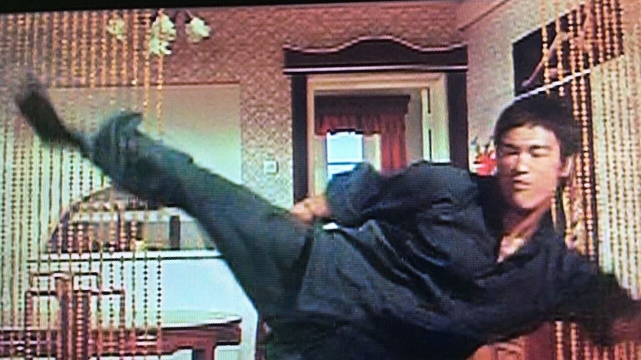 Cross kick Studio Films Bruce Lee Way of the Dragon