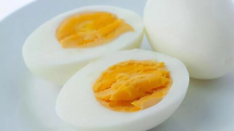 계란은 가장 영양가가 높으며 4가지 주요 건강상의 이점을 가지고 있습니다! 물에 삶는 것이