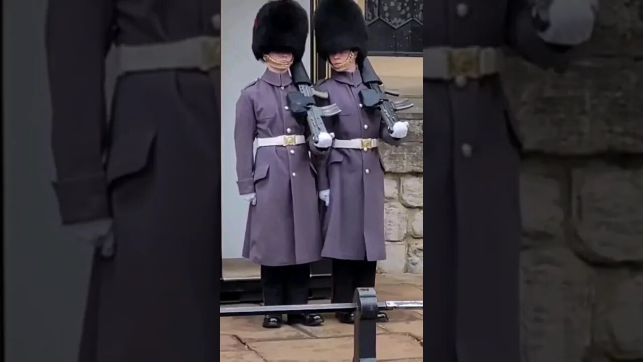 Bumping in to the other guard #toweroflondon