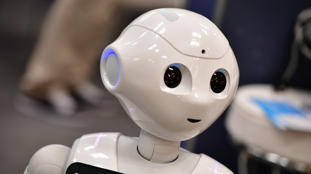 The Lab: Here's Why We Respond To Mean People ... And Robots