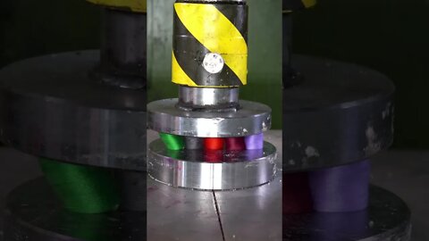 oddly satisfying 🥎🎳🎲🧵⛑🚙