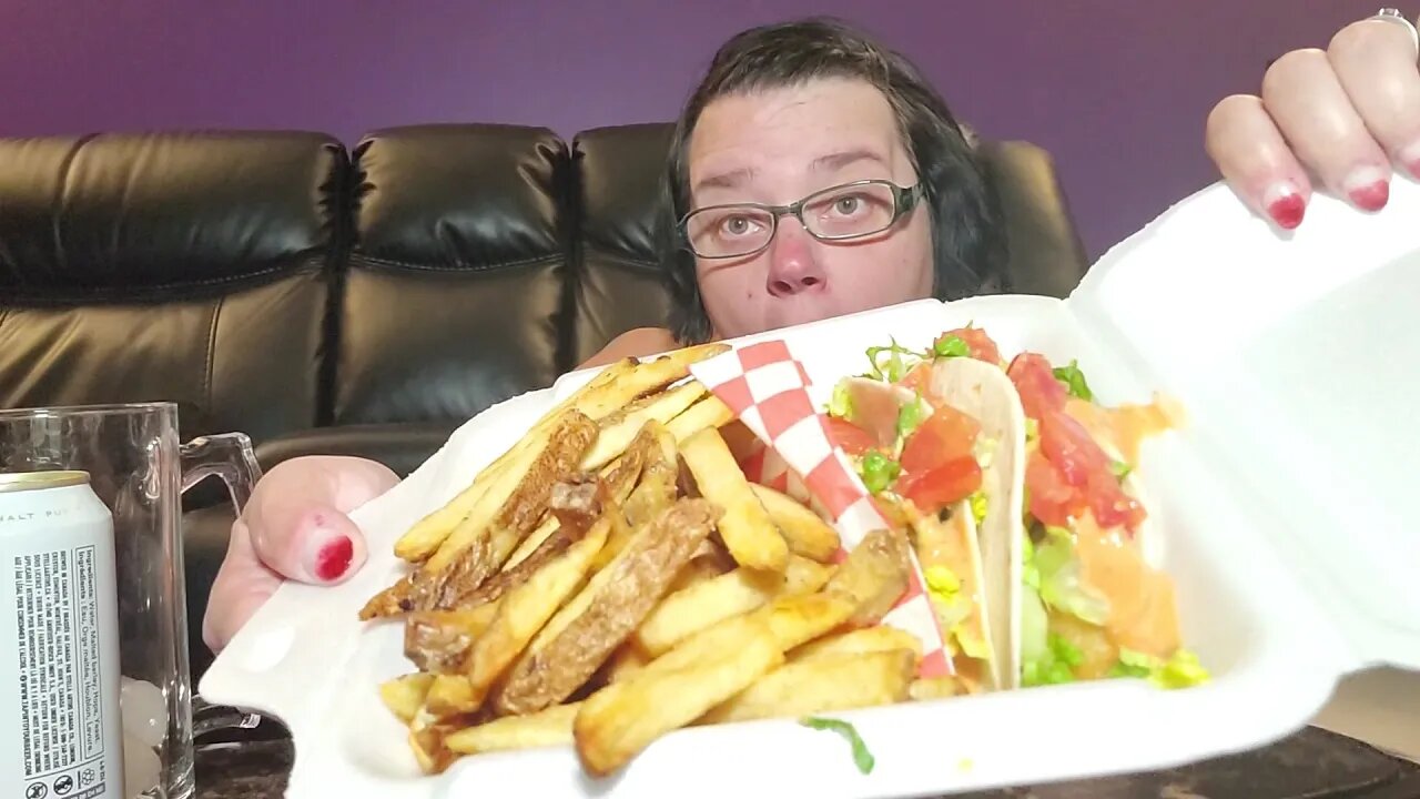 Delish Fish tacos with fries gravy and a yummy cold beer mukbang🌮🌮🍺🍺