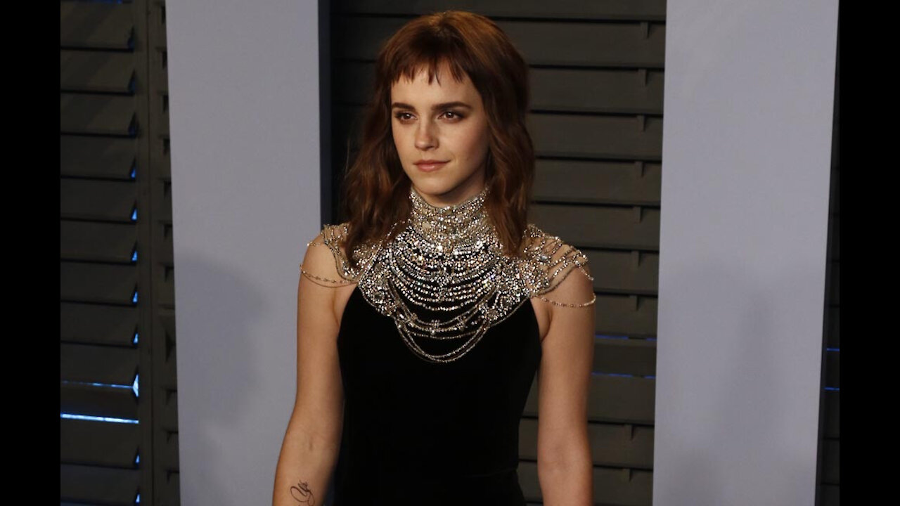 Emma Watson urges fans NOT to believe rumours!