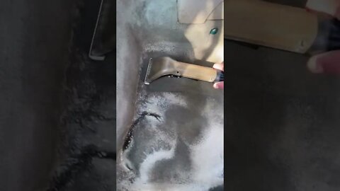 Why is it so dirty ?