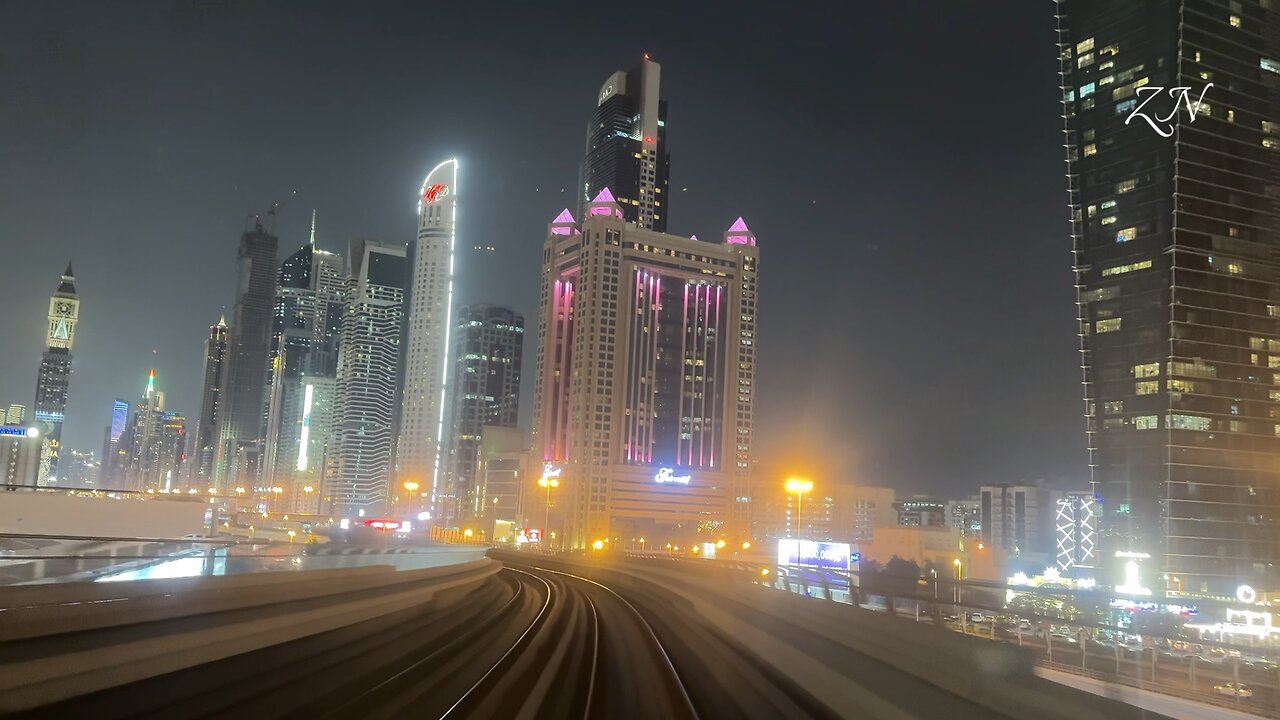 Dubai Metro Tour 🚆✨