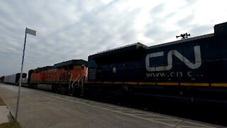 CN 8007 & BNSF 7485 Engines Manifest Train Westbound In Ontario