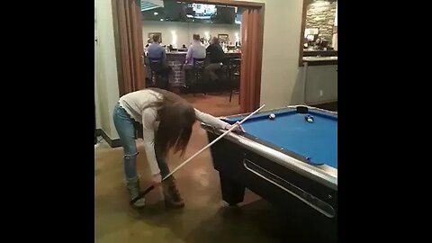 Redhead playing pool y'all in tha pool hall *Fail*