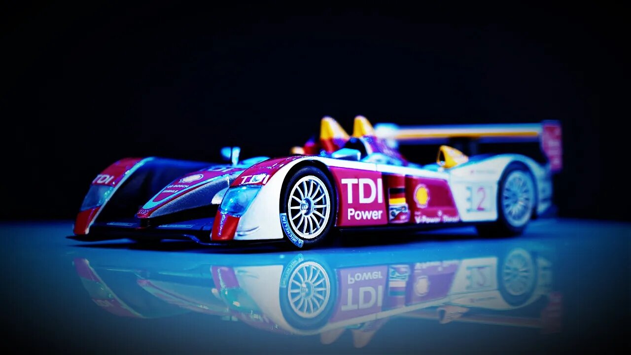 Audi R10 TDI 5.5L Turbo V12 "Team Audi Sport North America Nr. 2 Winner LeMans" - Spark 1/43