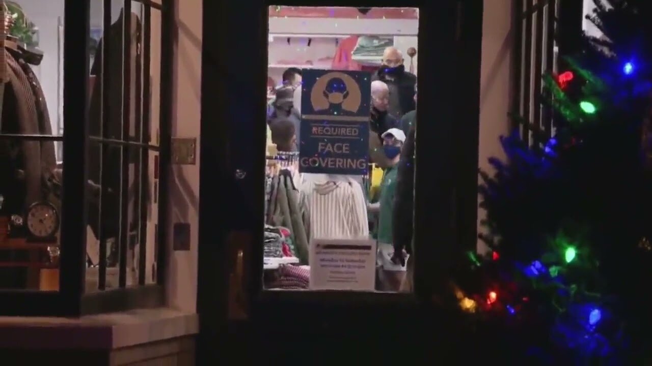 Despite a large sight on the door Brandon shops maskless