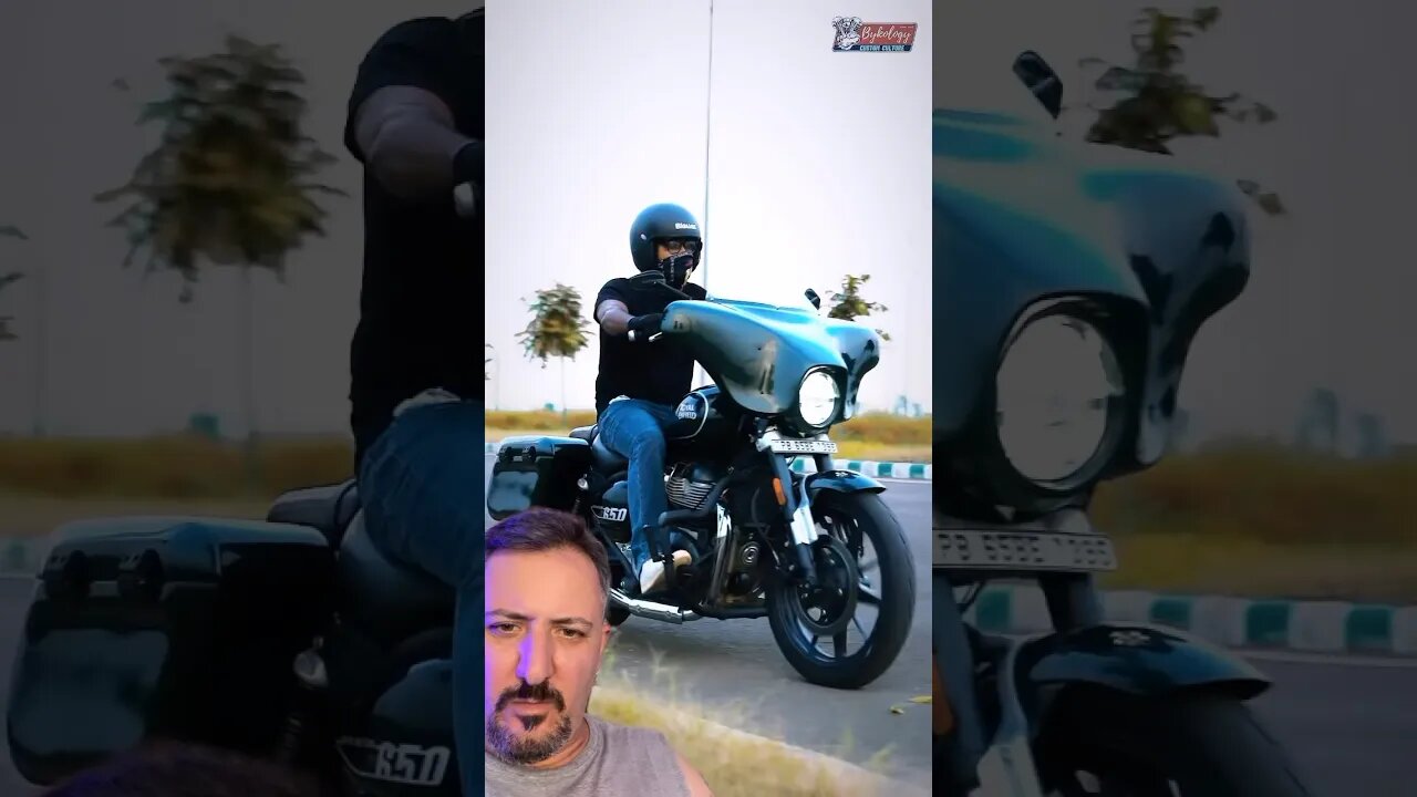 Super Meteor 650 com morcegão?