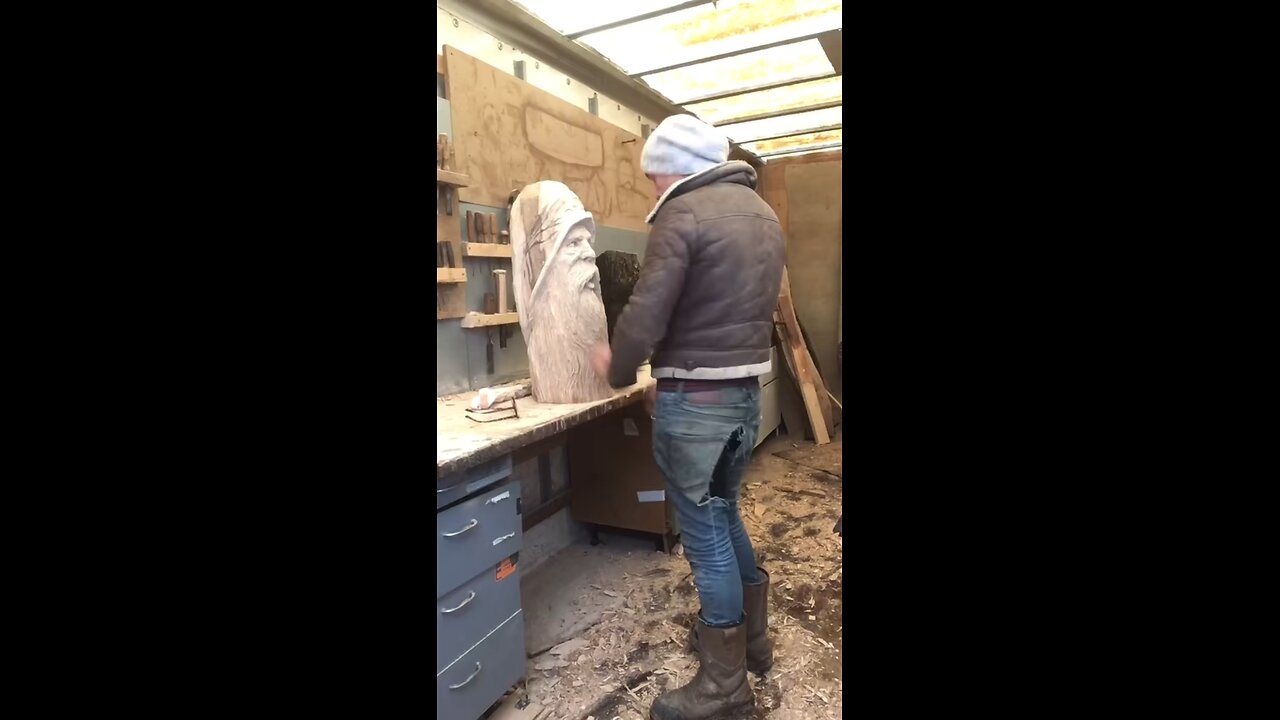 A wizard head carving