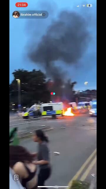 UK Leeds Riots: Rioters Torch Bus, Smash and Overturn Police Car with Pram and Rock