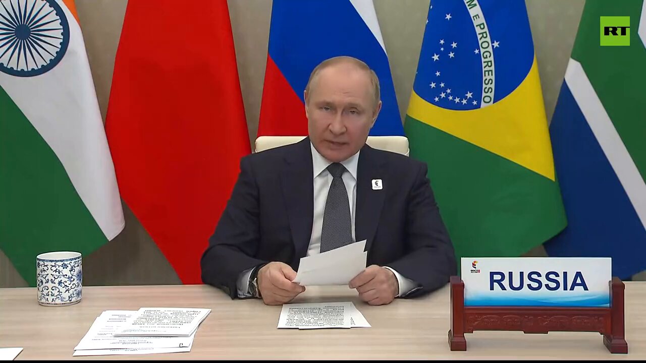 Putin speaks about the global nature of today's political issues