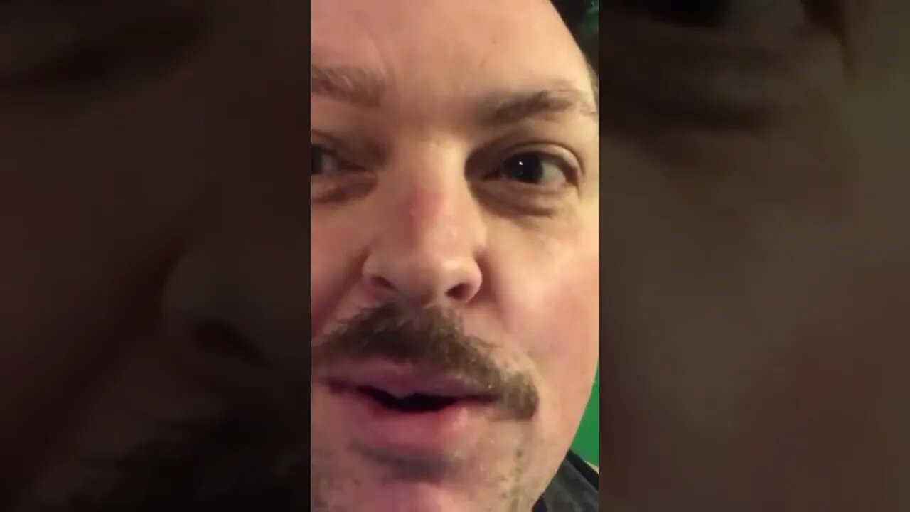 Deadlifts and Bubble Wrap Prank 🤣