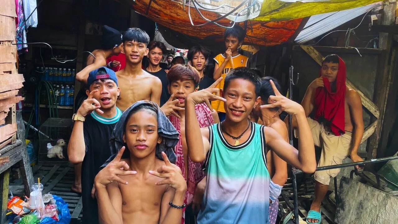 24 Hours in Tondo, Philippines Biggest Slum | Finding a Family | (1/3) 🇵ðŸ‡