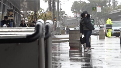 Thanksgiving starts busy holiday travel season