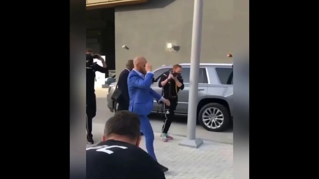 Paparazzi photographer walks into metal post filming Conor Mcgregor in Abu Dhabi