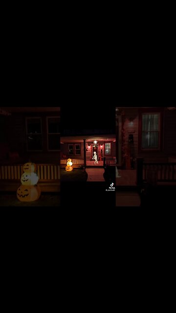 Dancing spooky mummy