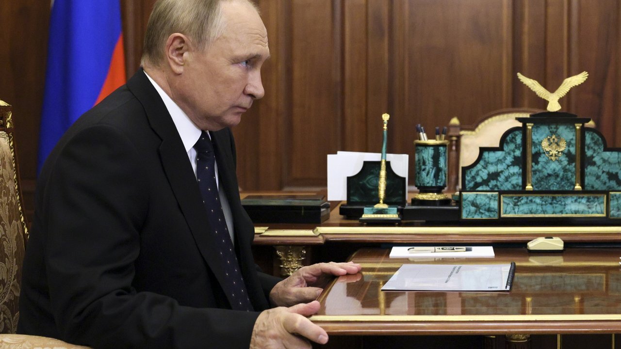 High-Level Russian Intelligence Officers Are Getting Fed Up With Putin