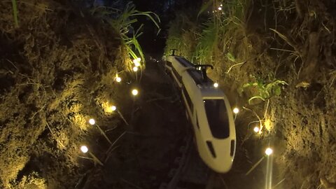 Lego Zug in der Nacht