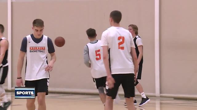Kaukauna thriving off pressure heading into state tournament