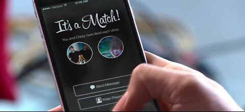 Tinder offer new feature alerting 'hateful' messages