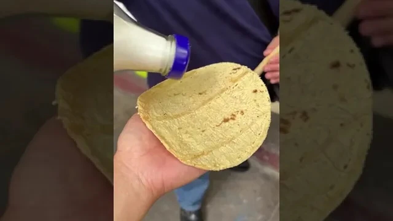 How to test a Tortilla #CornTortilla #MexicoCity #TortillaTest