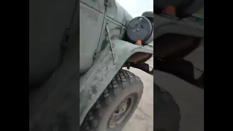 Bashtanka - abandoned Russian truck and D-30 artillery