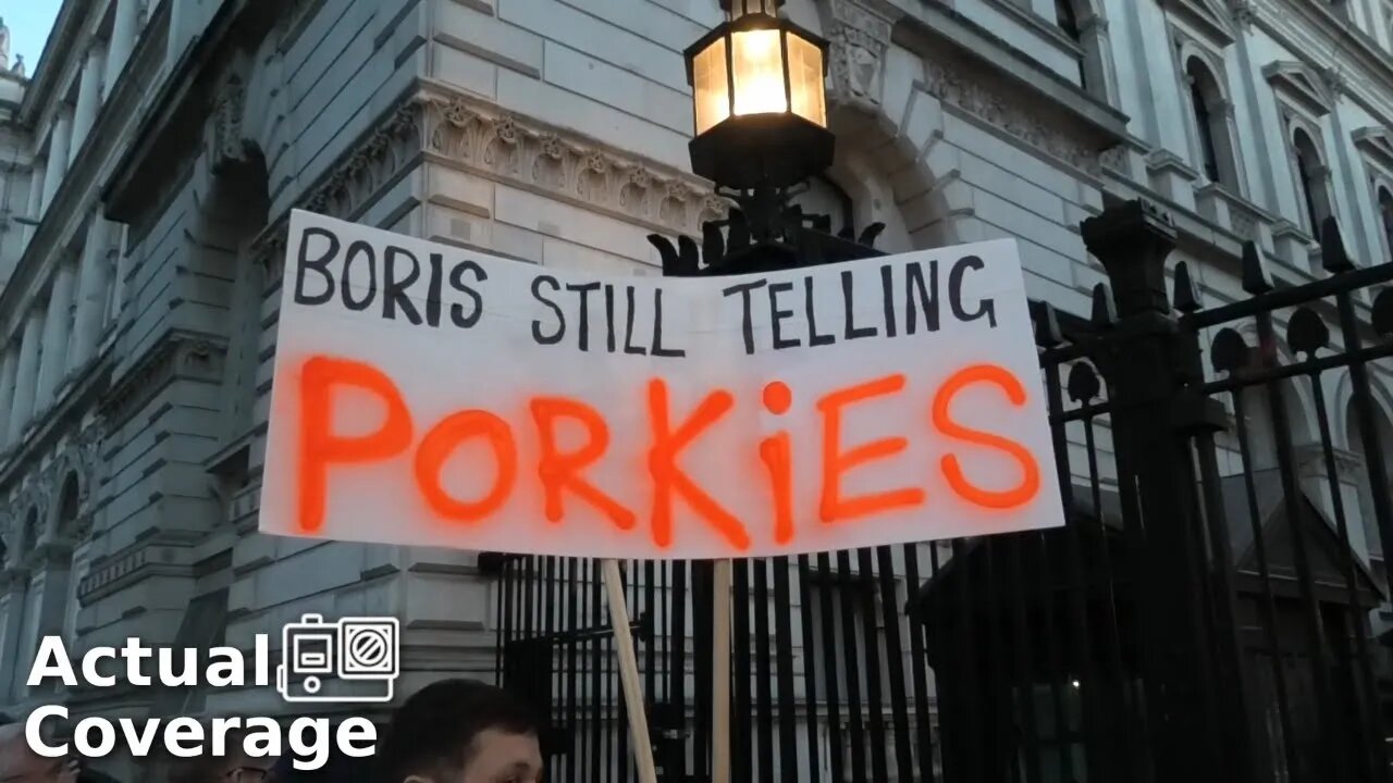 One man protest against Boris Johnson | DOWNING STREET | 6th July 2022