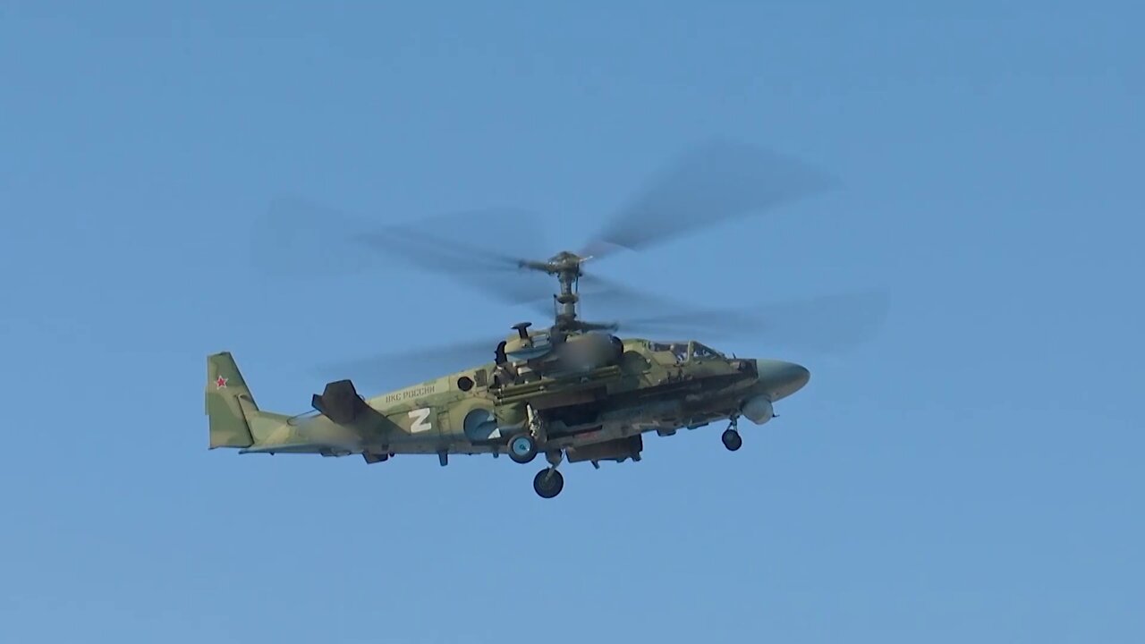 ★★★ Russian Ka-52 attack helicopters destroy a Ukrainian company command post