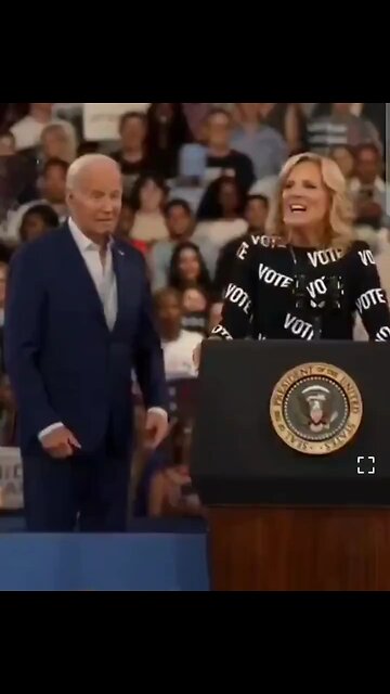 omg, look at Joe's fake 🤣